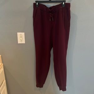 Lululemon joggers size 8